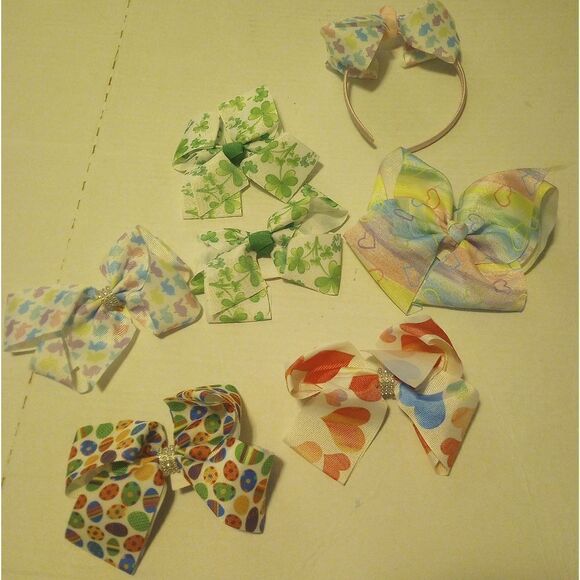 Holiday hair bow bundle hearts, shamrocks,Easter eggs NWT - Picture 1 of 8